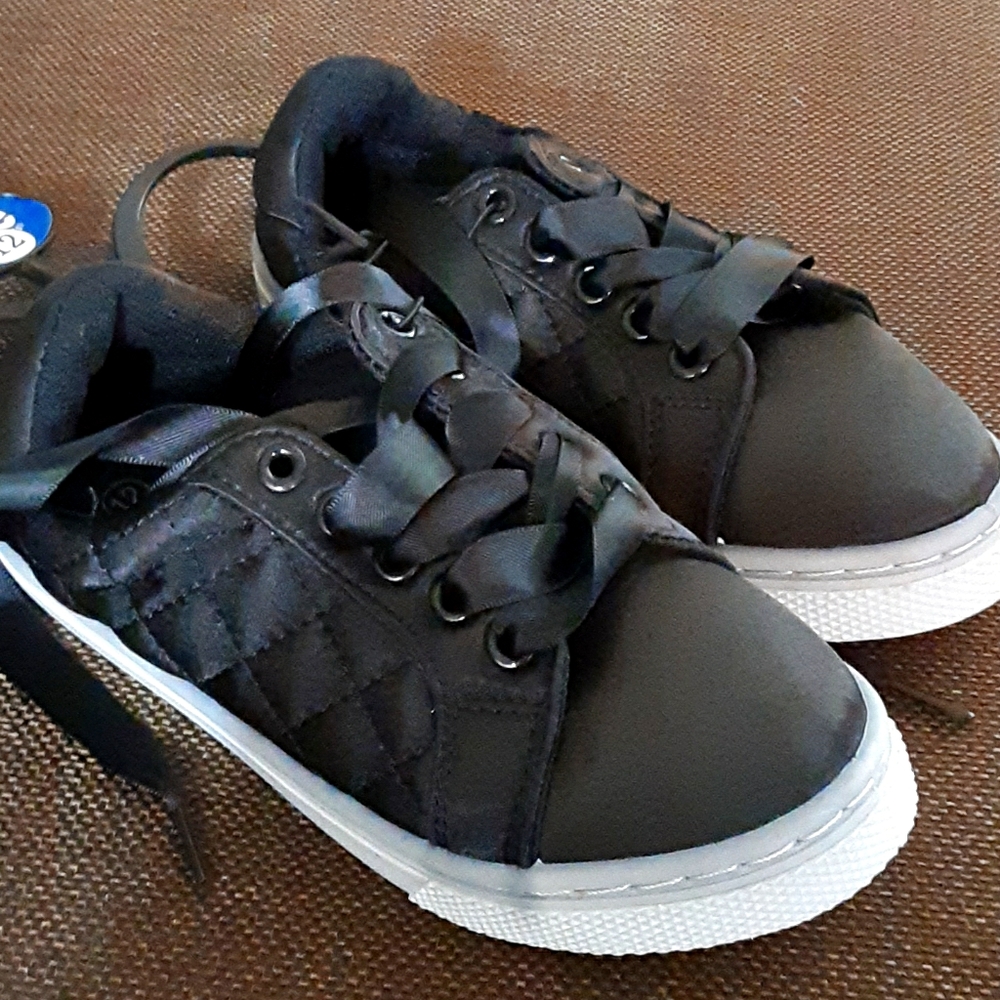 NWT Black satin sneakers